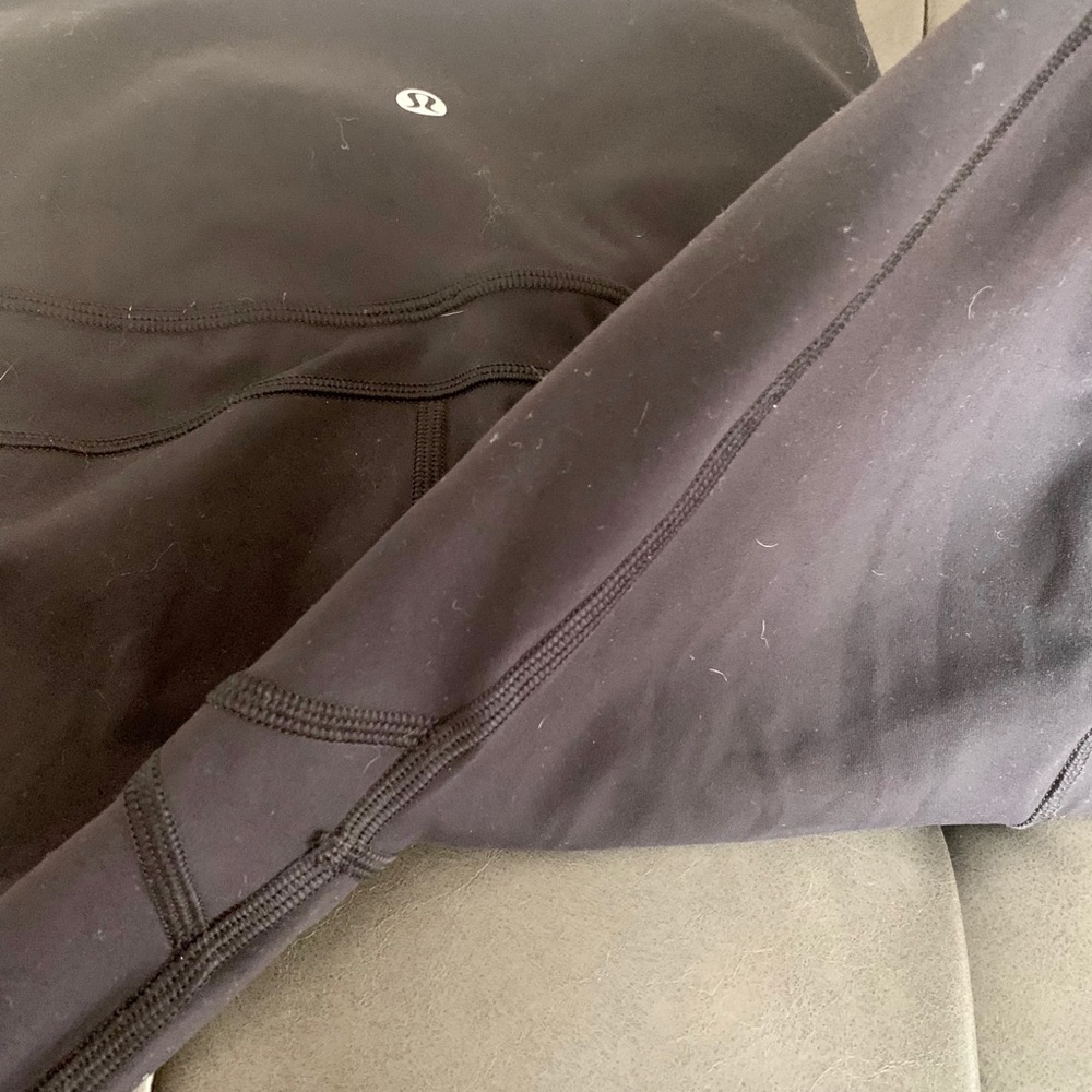 Lululemon Speed 25 length tight size 6